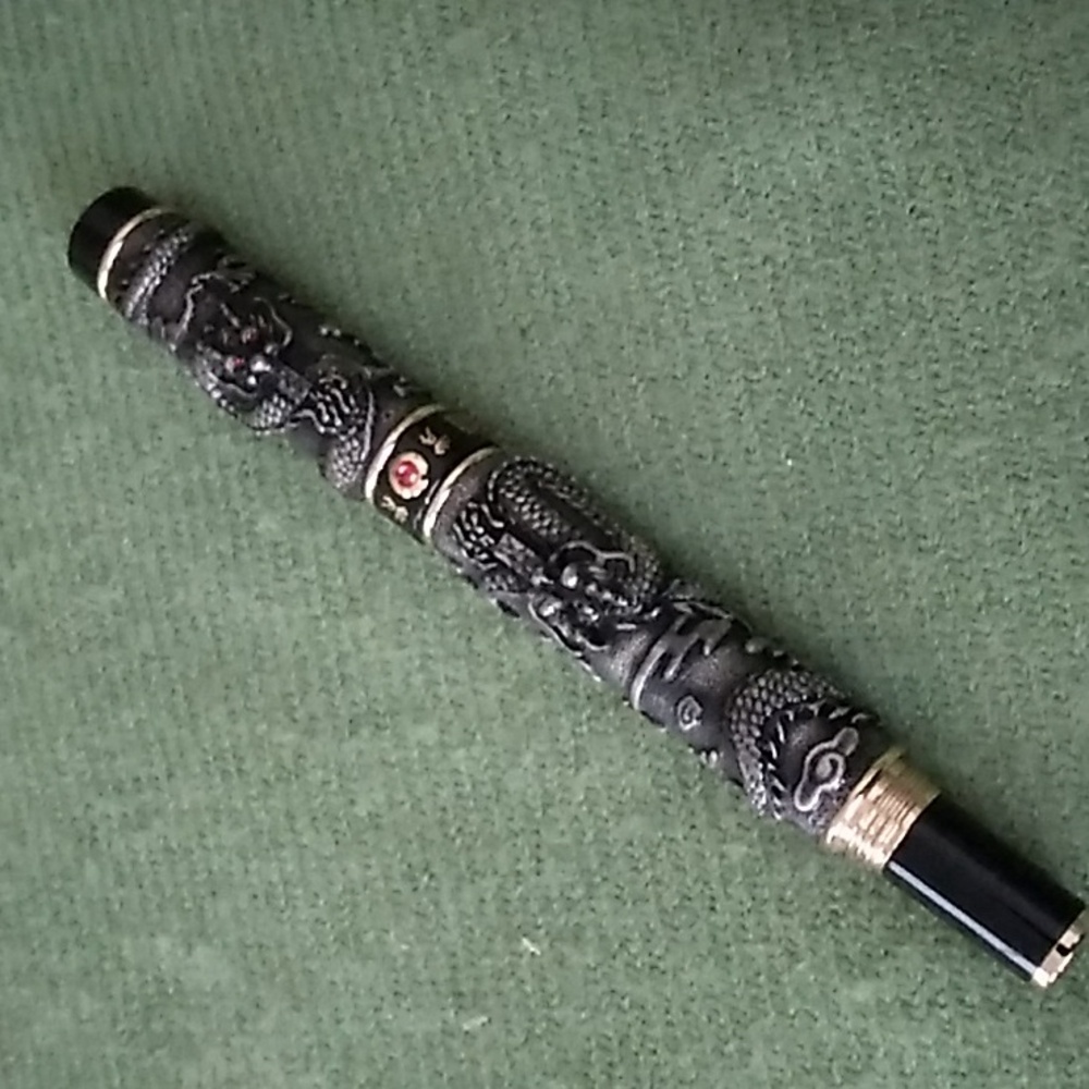 Vintage Jinhao Double Dragon Embossed Fountain Pen